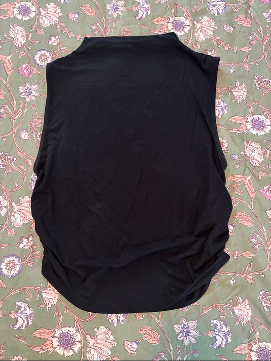 Old Navy Tops - Old Navy Black Women's Sleeveless Top